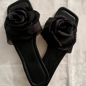 Elegant Black Floral Women's Slides